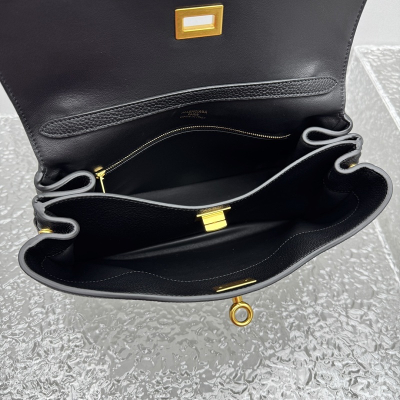 Balenciaga 0000