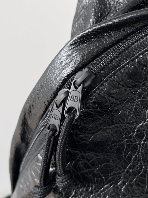Balenciaga 0057