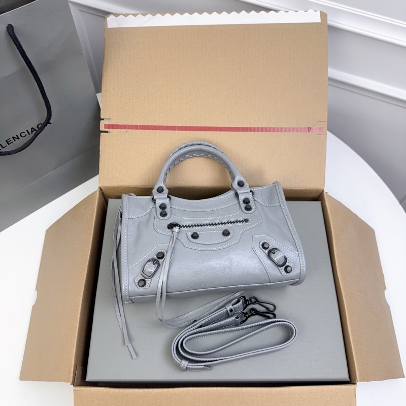 Balenciaga 0220