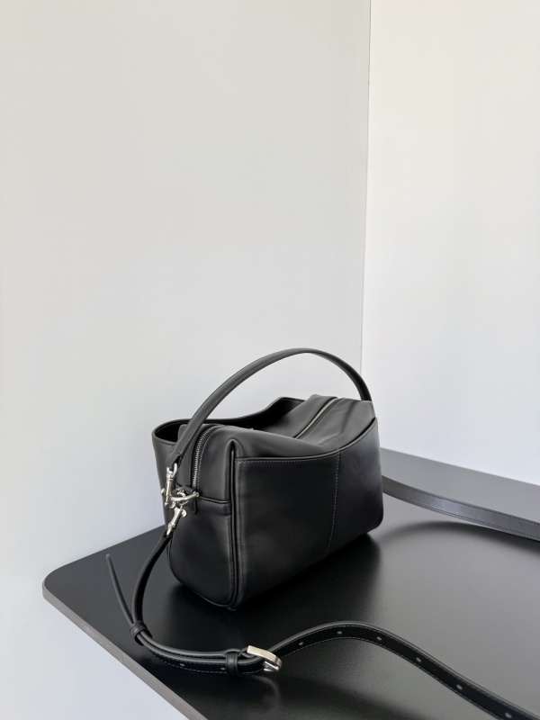 Balenciaga 0152