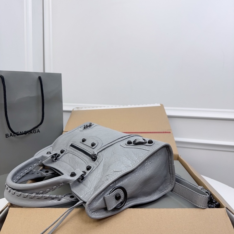 Balenciaga 0235