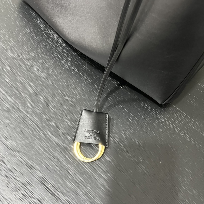 Balenciaga 0200