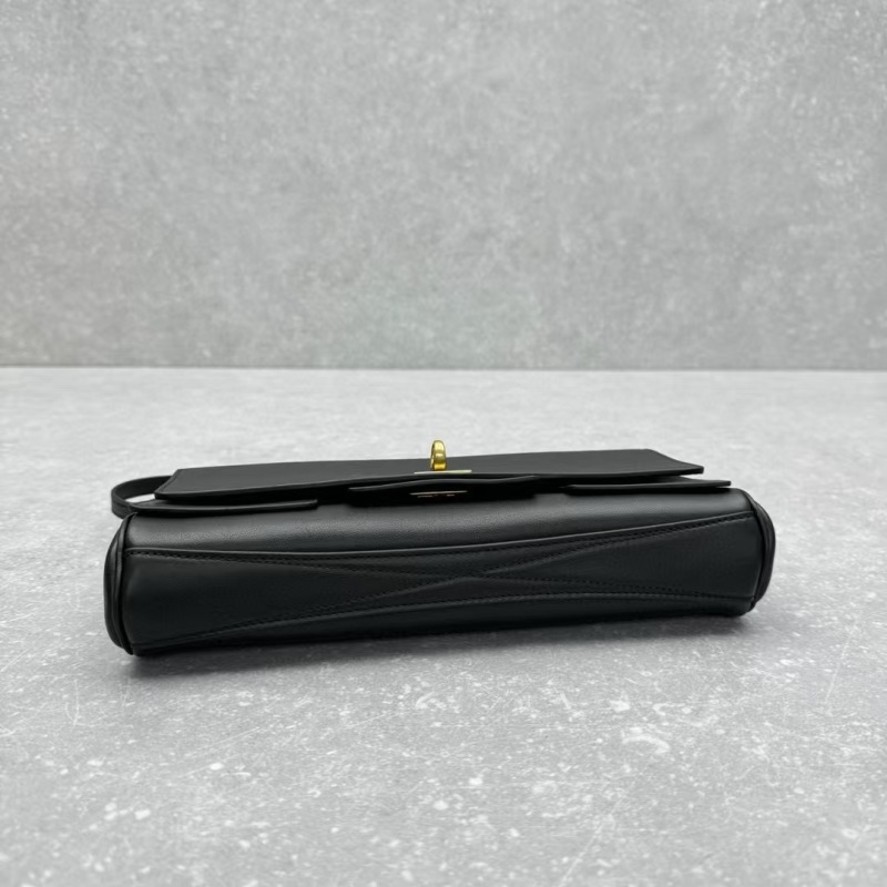 Balenciaga 0056