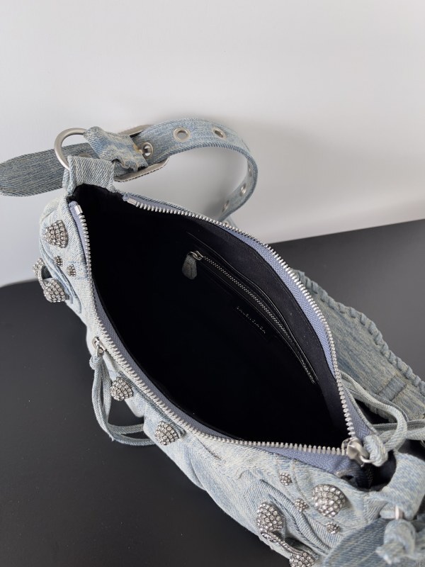Balenciaga 0132