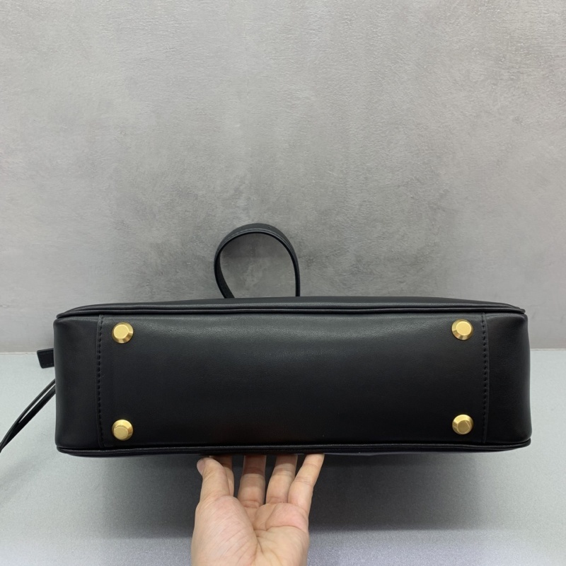 Balenciaga 0016