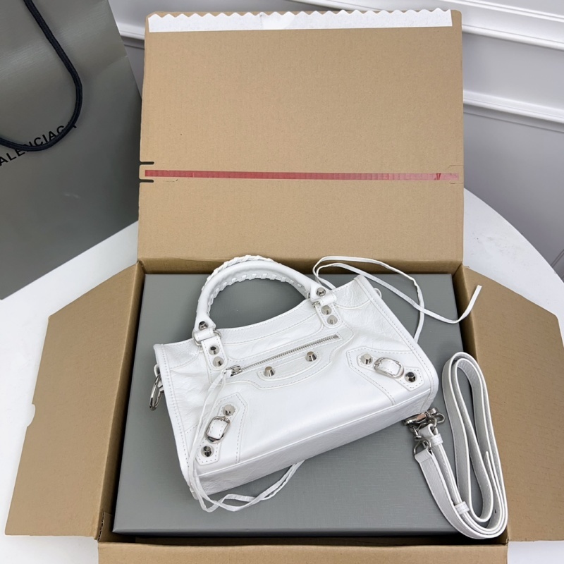 Balenciaga 0225