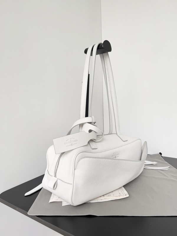 Balenciaga 0032