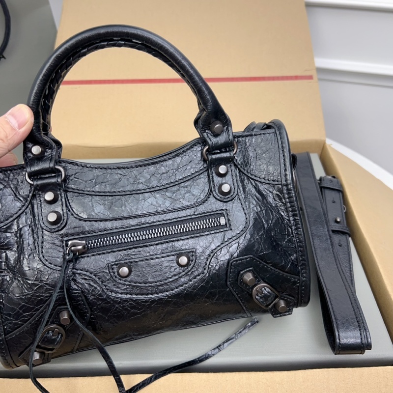Balenciaga 0224