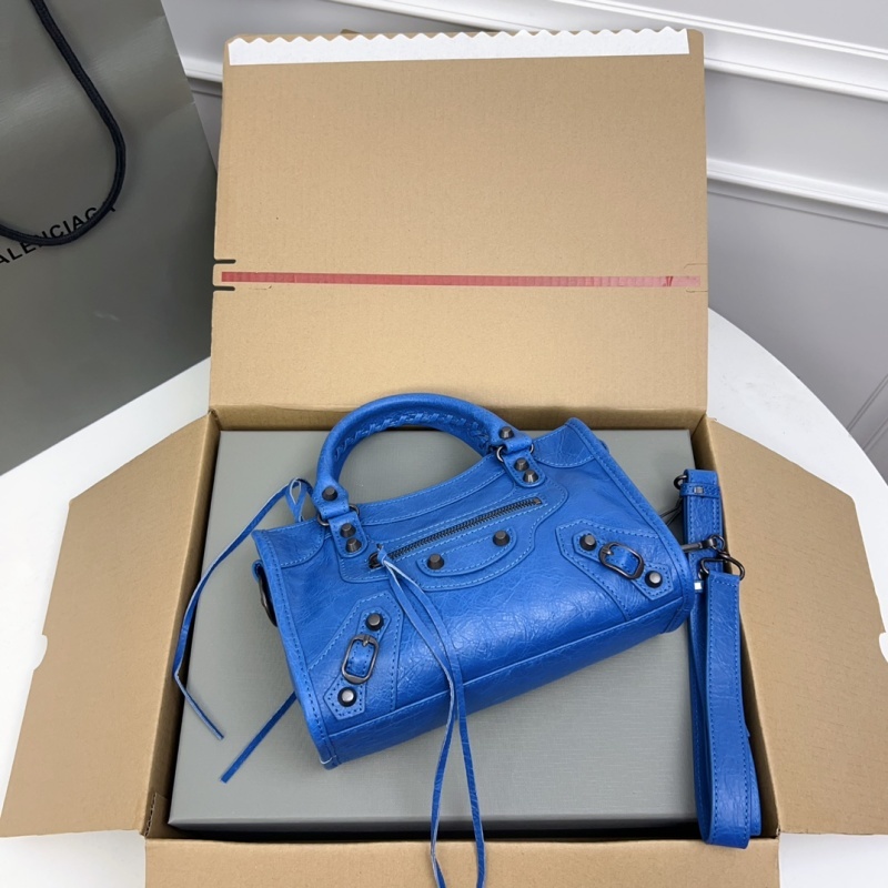 Balenciaga 0229
