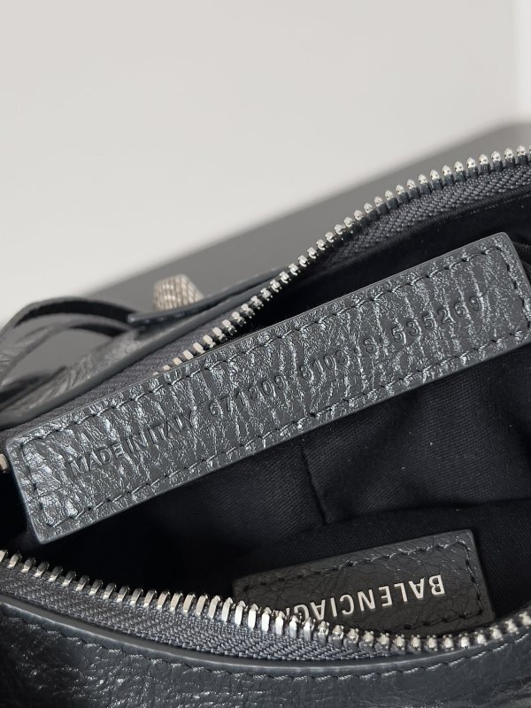 Balenciaga 0110