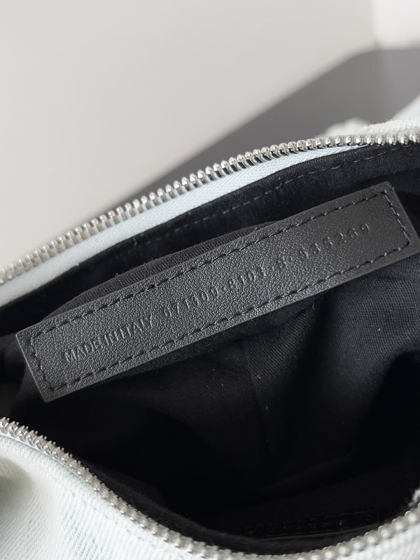 Balenciaga 0128