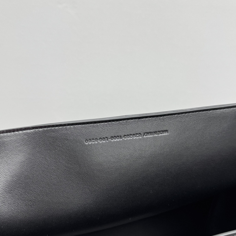 Balenciaga 0143