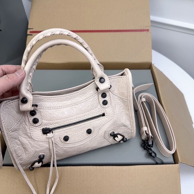 Balenciaga 0222