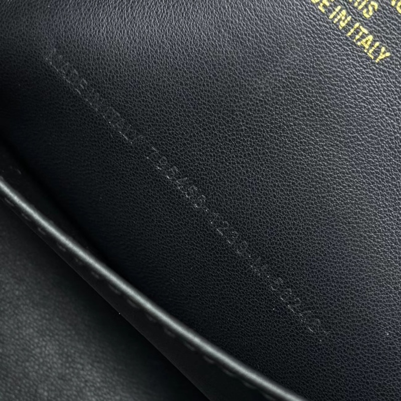 Balenciaga 0039