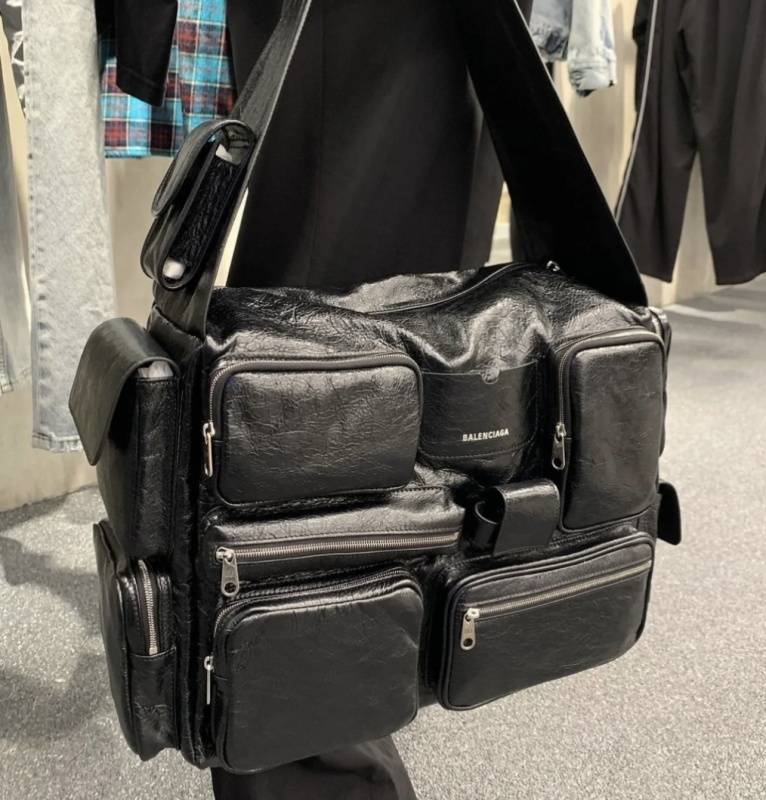 Balenciaga 0040