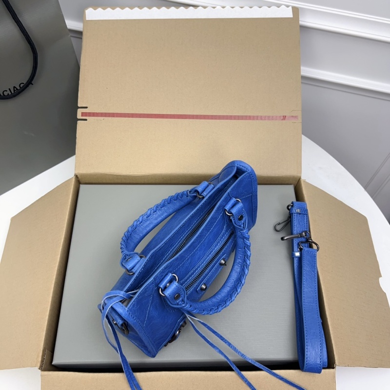 Balenciaga 0229