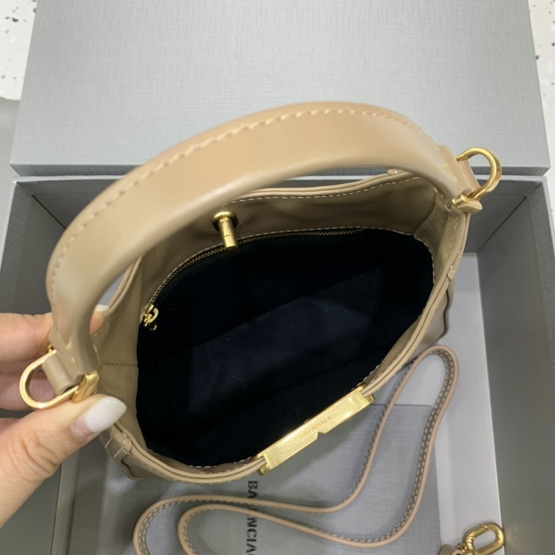 Balenciaga 0042