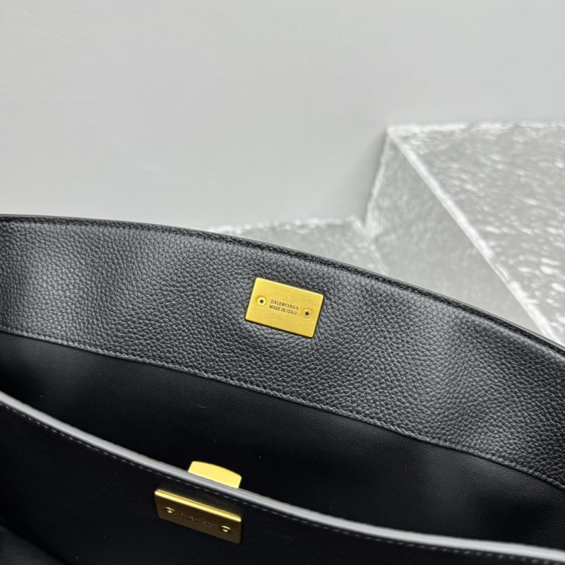 Balenciaga 0000