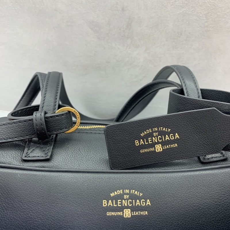 Balenciaga 0000