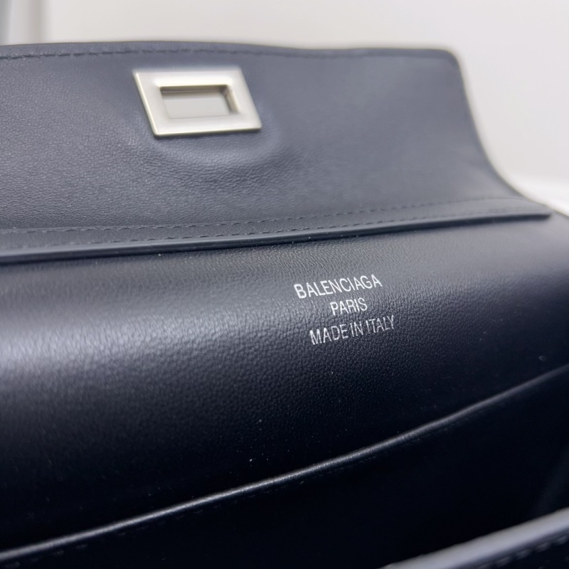 Balenciaga 0122