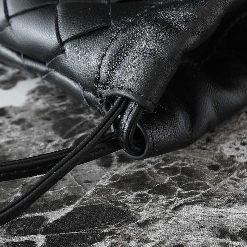BV 0025
