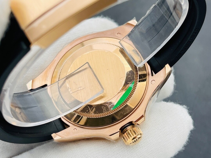 Watch0457