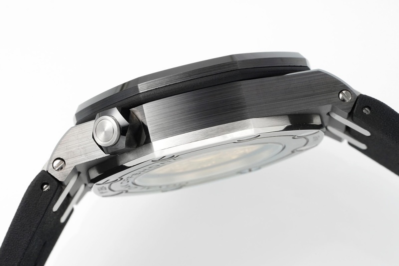 Watch0538