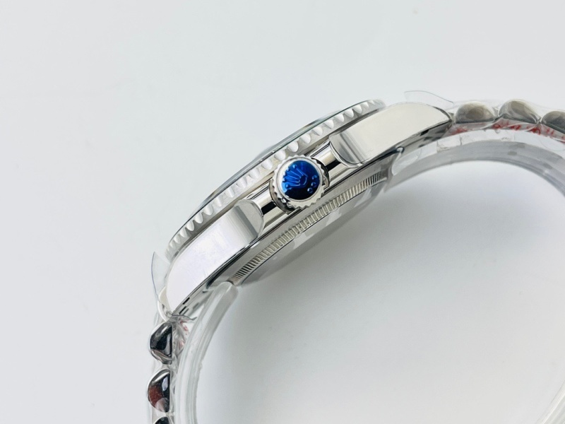 Watch0200