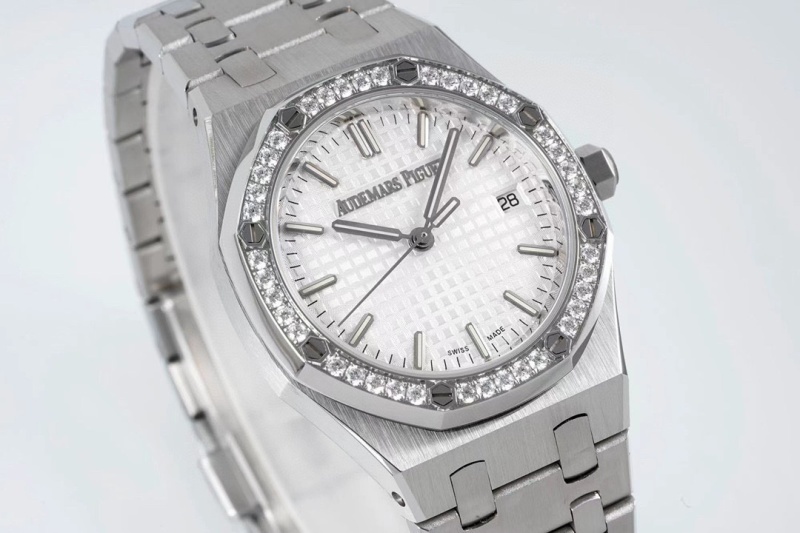 Watch0388