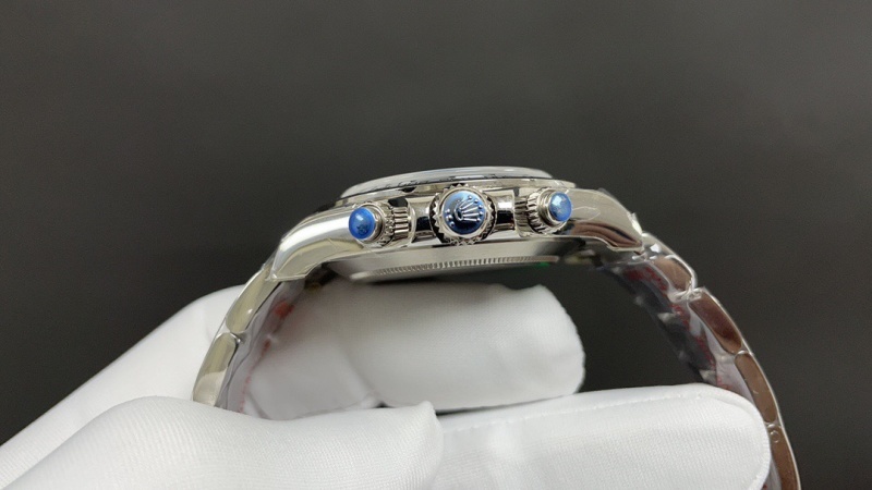 Watch0299