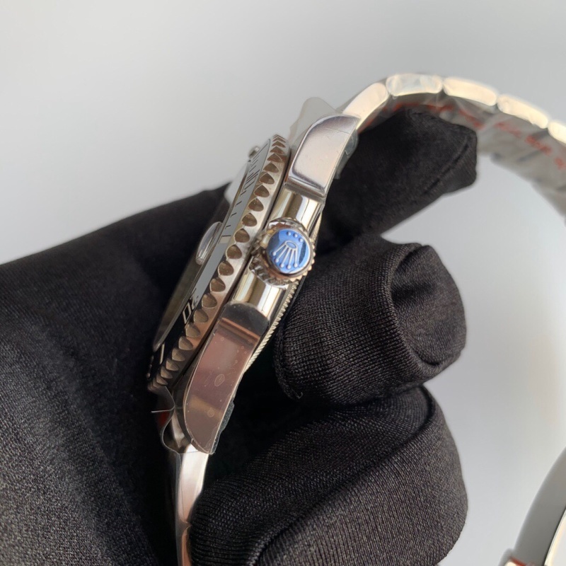Watch0431