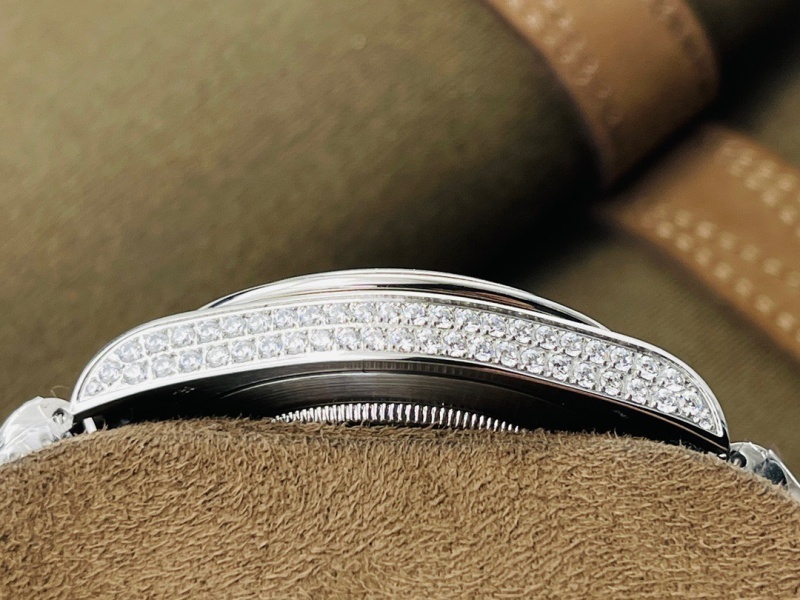 Watch0295