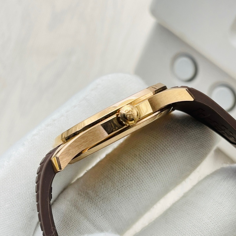 Watch0665