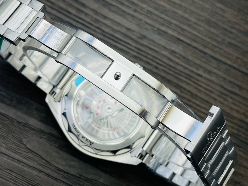 Watch0178