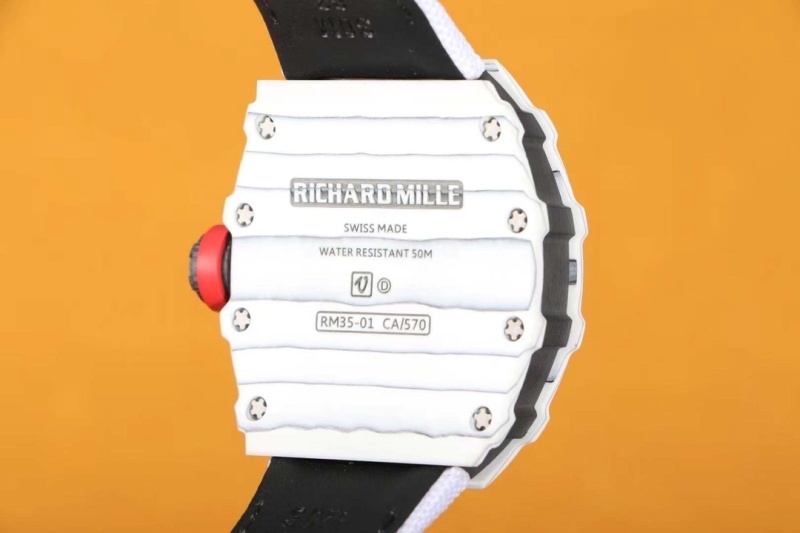 Watch0284