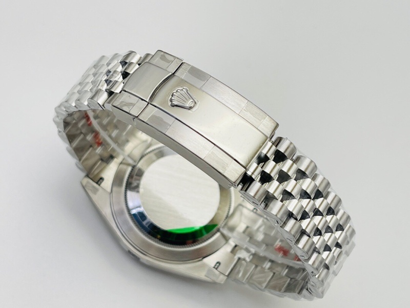 Watch0075