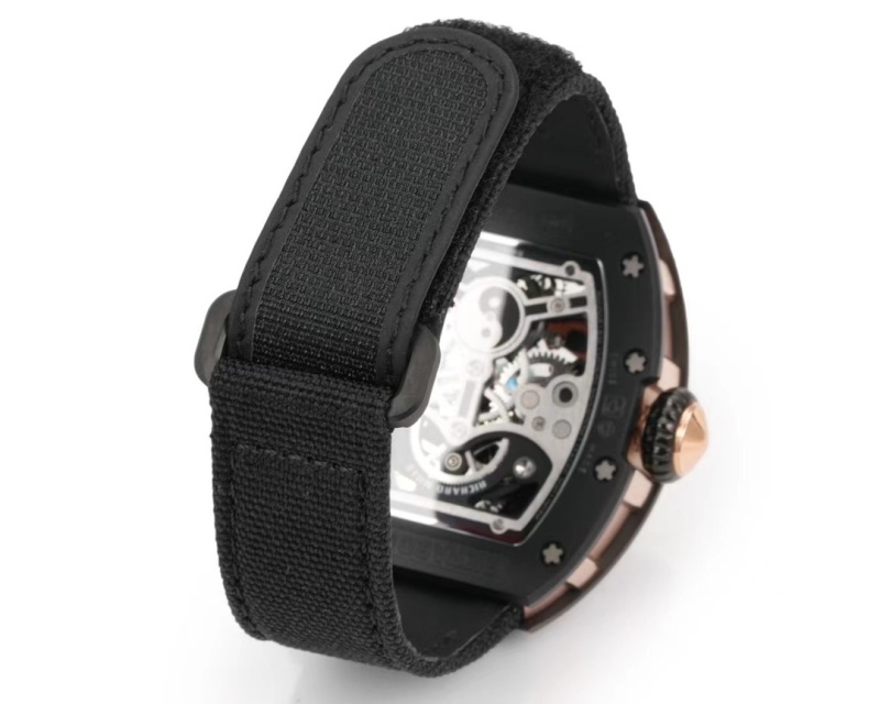 Watch0694