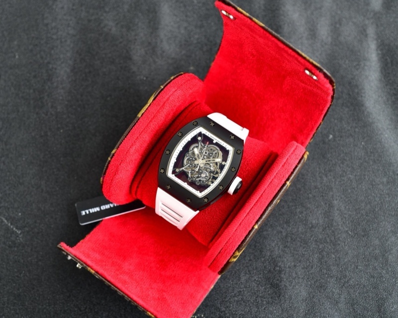 Watch0257