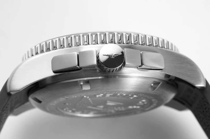 Watch0351