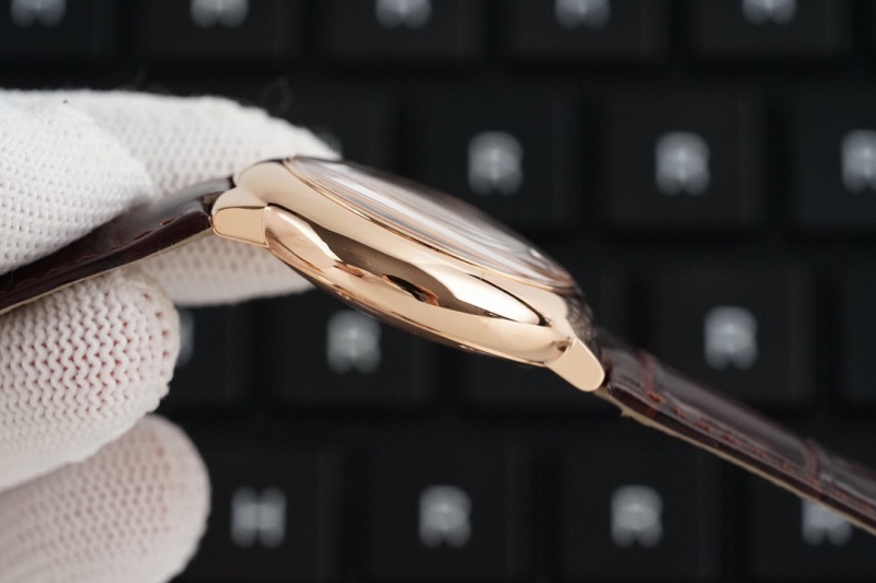 Watch0753