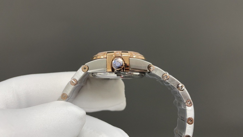 Watch0272