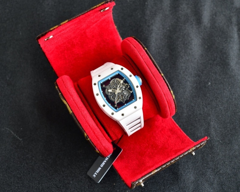 Watch0251