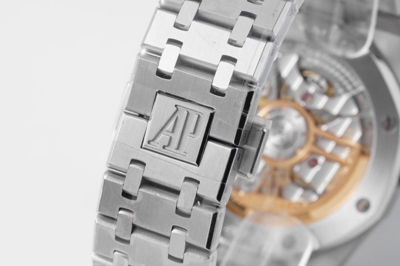 Watch0632