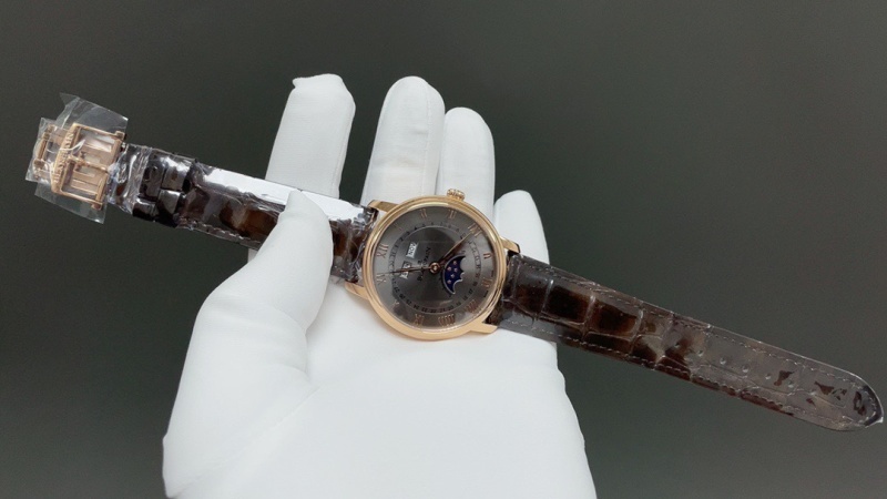 Watch0593