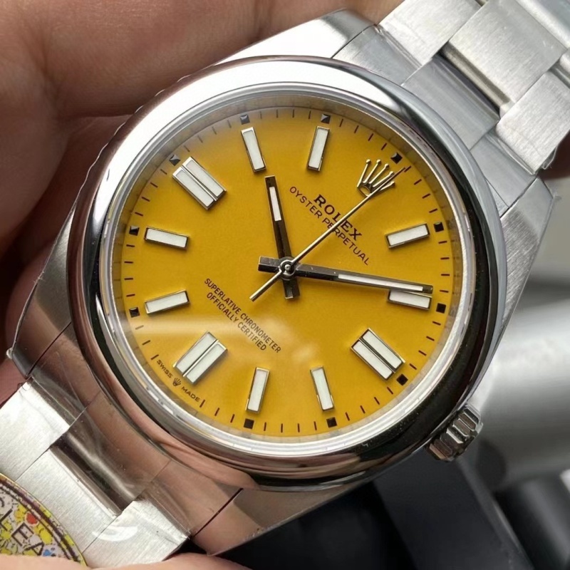Watch0760