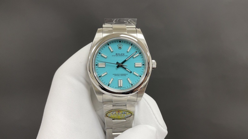 Watch0767