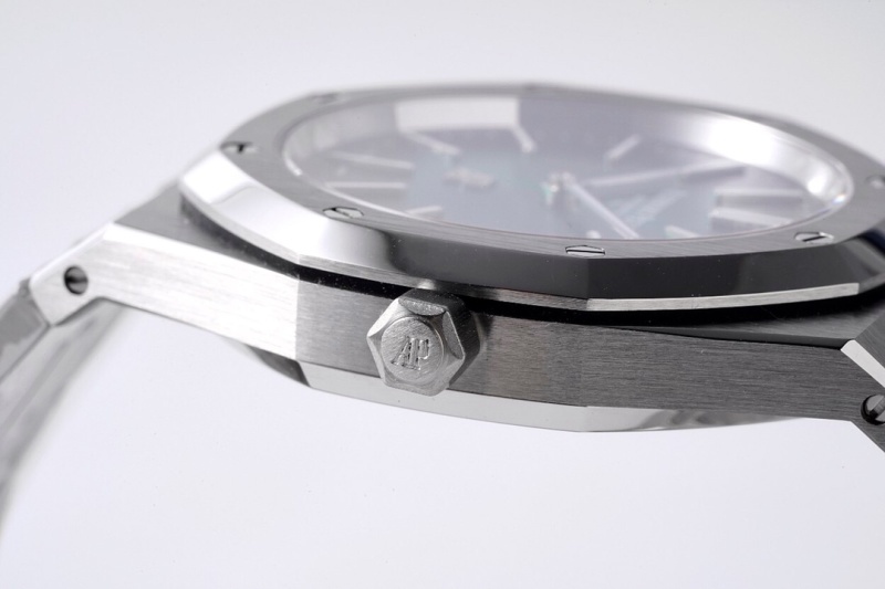Watch0060