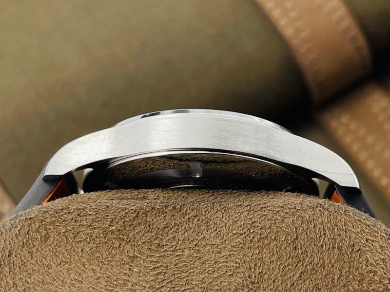 Watch0108