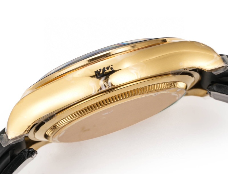 Watch0733