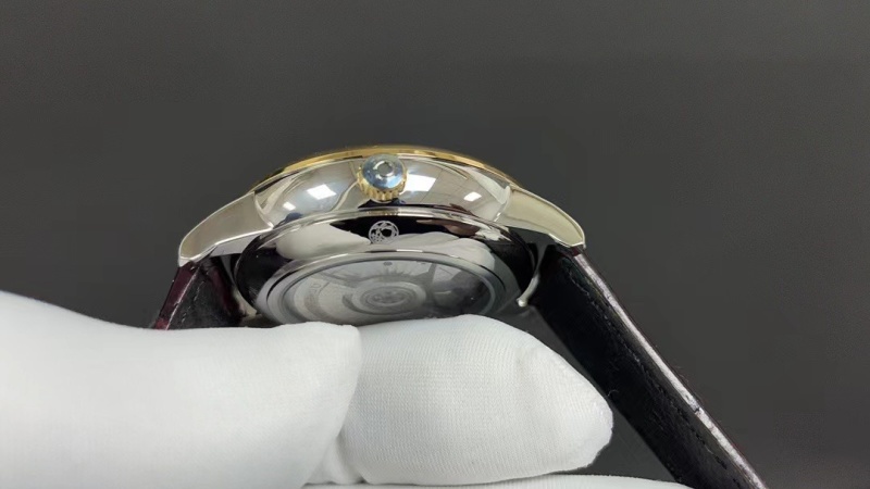 Watch0258